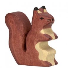 Drevená postavička Sediaca veverička